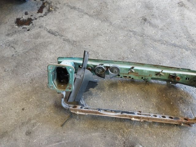 bontott FORD FOCUS II Első Lökhárító Merevítő (Fém)