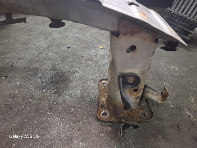 bontott FORD FOCUS II Első Lökhárító Merevítő (Fém)