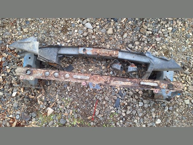 bontott FORD FOCUS II Első Lökhárító Merevítő (Fém)