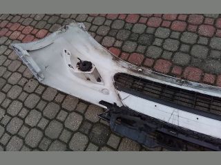 bontott FORD FOCUS II Első Lökhárító (Részeivel)