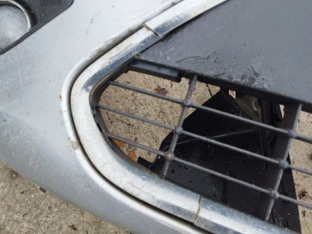 bontott FORD FOCUS II Első Lökhárító (Részeivel)