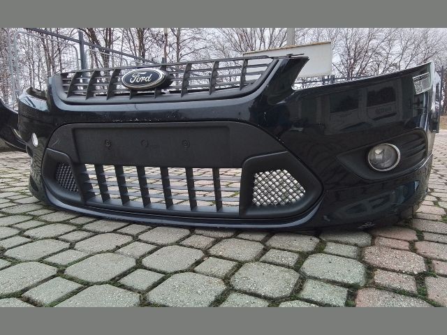 bontott FORD FOCUS II Első Lökhárító (Részeivel)