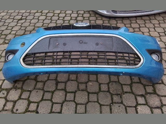 bontott FORD FOCUS II Első Lökhárító (Részeivel)