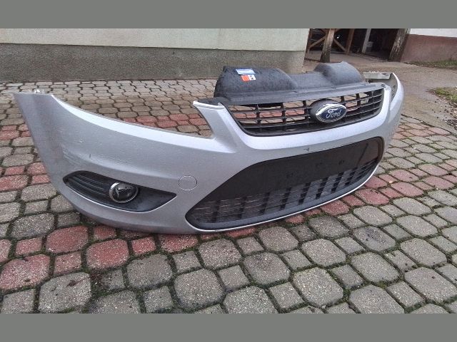 bontott FORD FOCUS II Első Lökhárító (Részeivel)