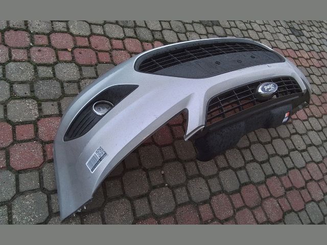 bontott FORD FOCUS II Első Lökhárító (Részeivel)