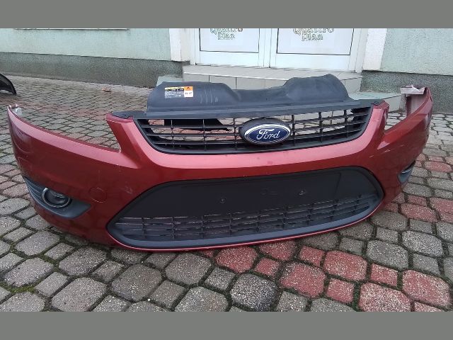 bontott FORD FOCUS II Első Lökhárító (Részeivel)