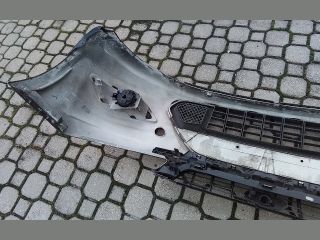 bontott FORD FOCUS II Első Lökhárító (Részeivel)