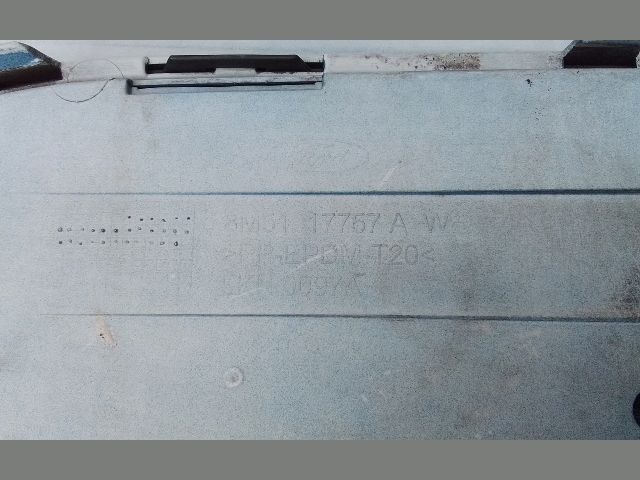 bontott FORD FOCUS II Első Lökhárító (Részeivel)