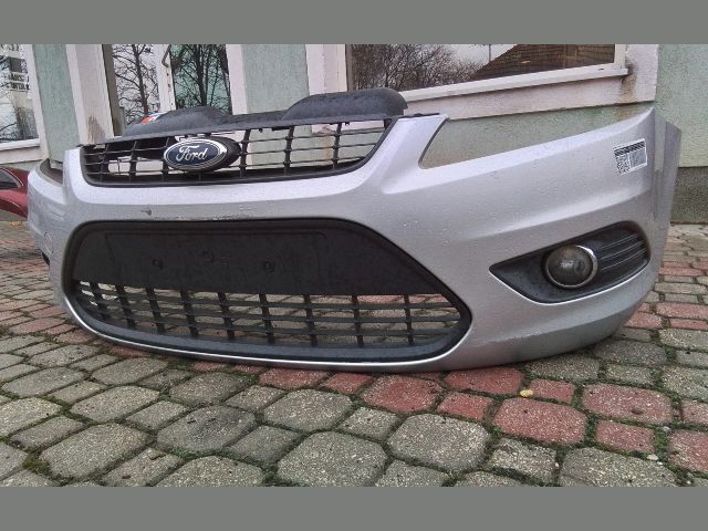 bontott FORD FOCUS II Első Lökhárító (Részeivel)