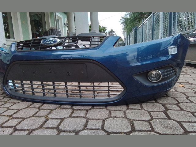 bontott FORD FOCUS II Első Lökhárító (Részeivel)