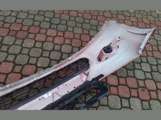 bontott FORD FOCUS II Első Lökhárító (Részeivel)