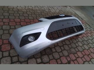 bontott FORD FOCUS II Első Lökhárító (Részeivel)