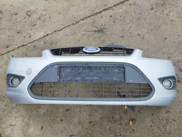 bontott FORD FOCUS II Első Lökhárító (Részeivel)