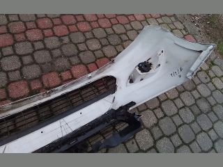 bontott FORD FOCUS II Első Lökhárító (Részeivel)