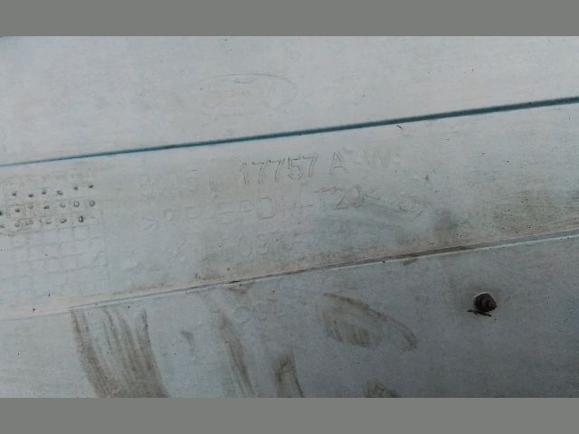 bontott FORD FOCUS II Első Lökhárító (Részeivel)