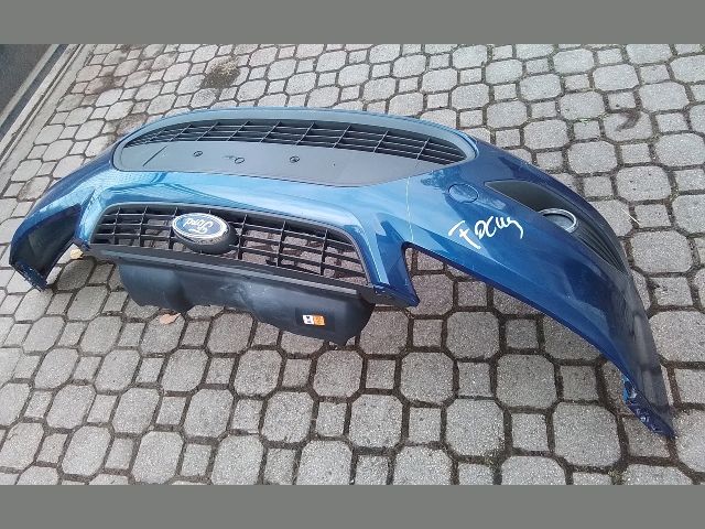 bontott FORD FOCUS II Első Lökhárító (Részeivel)