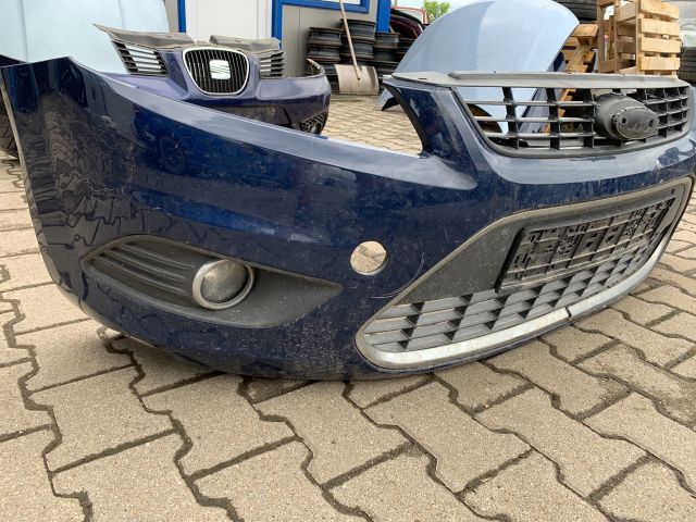 bontott FORD FOCUS II Első Lökhárító (Részeivel)