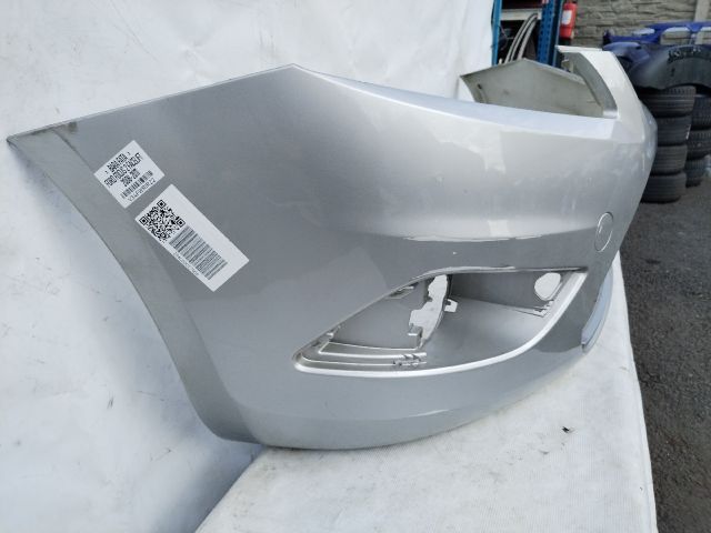 bontott FORD FOCUS II Első Lökhárító (Üresen)