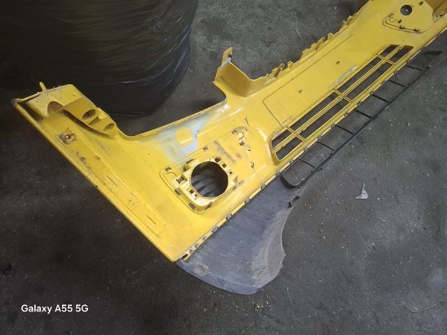 bontott FORD FOCUS II Első Lökhárító (Üresen)