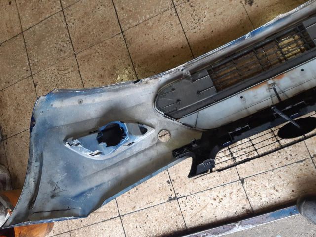 bontott FORD FOCUS II Első Lökhárító (Üresen)