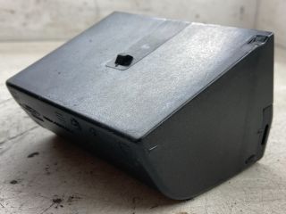 bontott FORD FOCUS II Első Tároló Rekesz