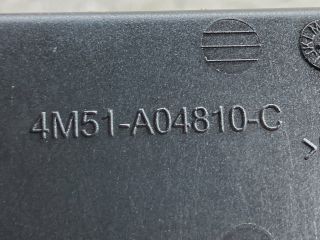 bontott FORD FOCUS II Első Tároló Rekesz