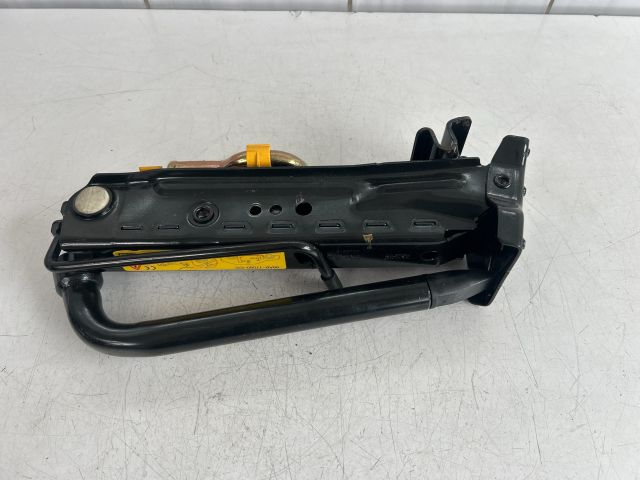 bontott FORD FOCUS II Emelő