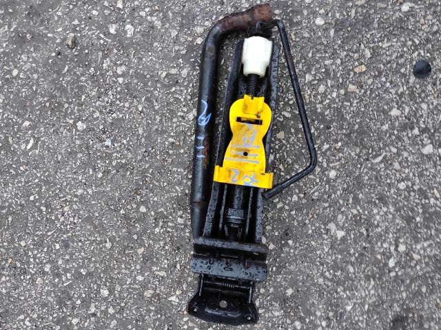 bontott FORD FOCUS II Emelő