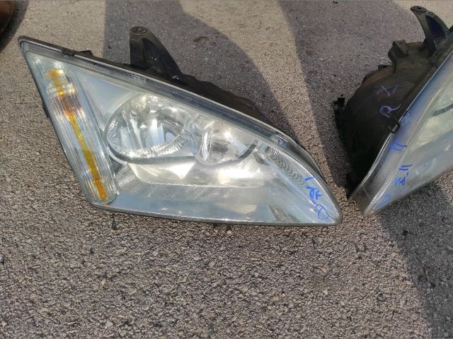 bontott FORD FOCUS II Fényszóró Pár