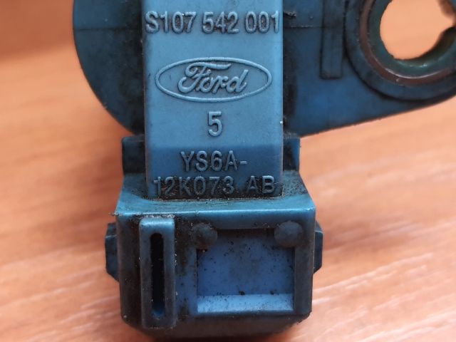 bontott FORD FOCUS II Főtengely Fordulatszám Jeladó