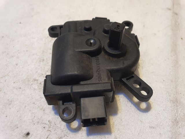 bontott FORD FOCUS II Fűtés Állító Motor