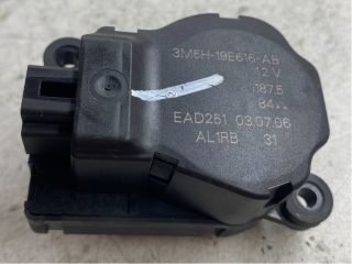 bontott FORD FOCUS II Fűtés Állító Motor