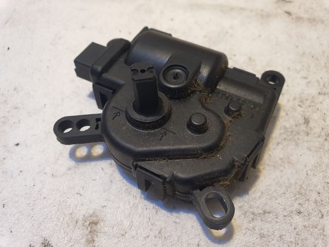 bontott FORD FOCUS II Fűtés Állító Motor