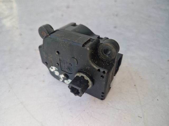 bontott FORD FOCUS II Fűtés Állító Motor