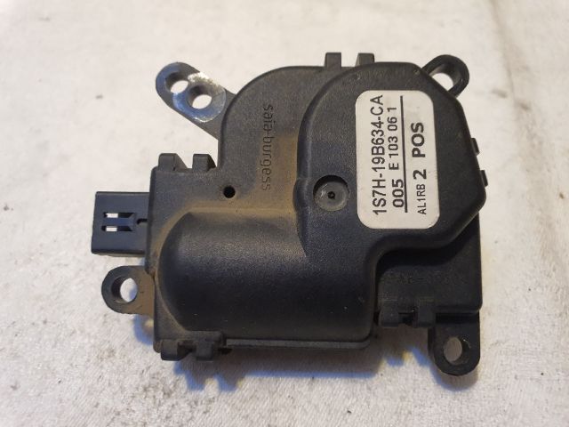 bontott FORD FOCUS II Fűtés Állító Motor