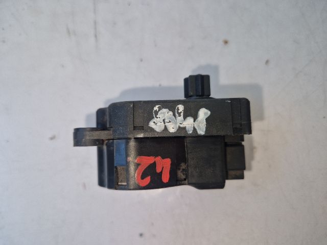 bontott FORD FOCUS II Fűtés Állító Motor