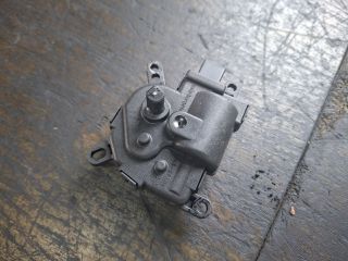 bontott FORD FOCUS II Fűtés Állító Motor