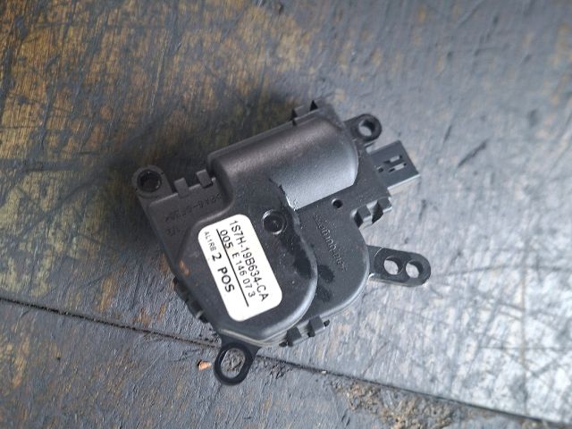 bontott FORD FOCUS II Fűtés Állító Motor