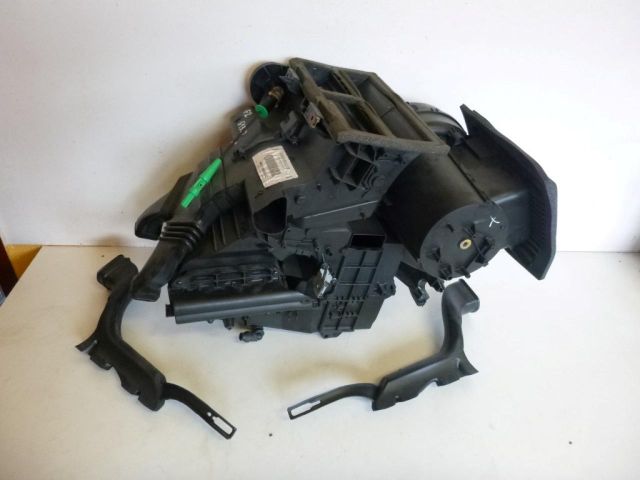 bontott FORD FOCUS II Fűtés Box