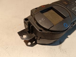 bontott FORD FOCUS II Fűtéskapcsoló (digit klímás)