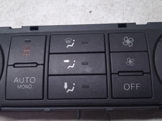 bontott FORD FOCUS II Fűtéskapcsoló (digit klímás)