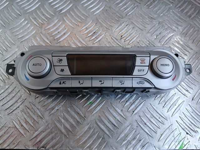 bontott FORD FOCUS II Fűtéskapcsoló (digit klímás)
