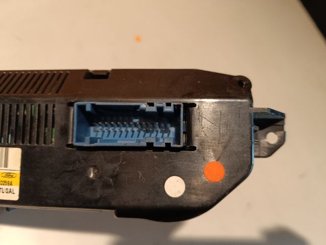 bontott FORD FOCUS II Fűtéskapcsoló (digit klímás)