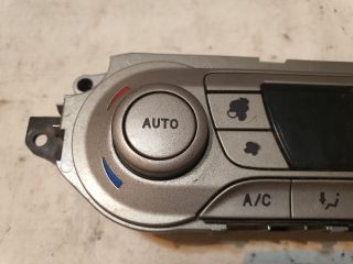 bontott FORD FOCUS II Fűtéskapcsoló (digit klímás)