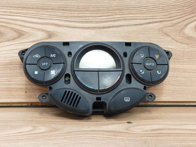 bontott FORD FOCUS II Fűtéskapcsoló (digit klímás)