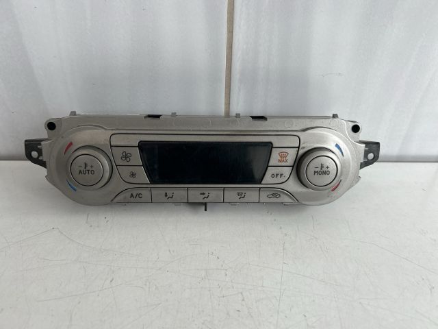 bontott FORD FOCUS II Fűtéskapcsoló (digit klímás)