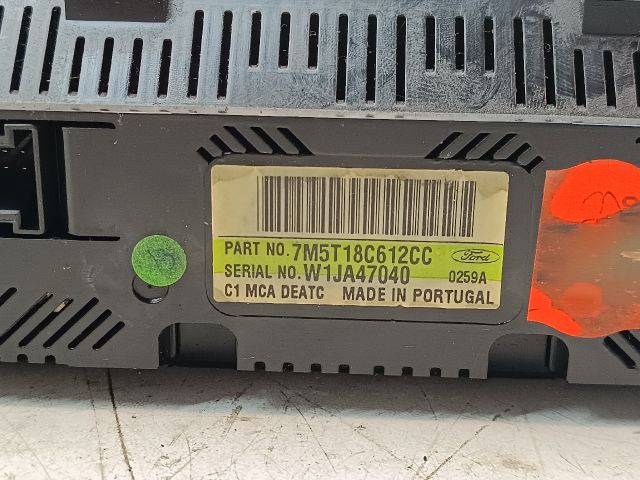 bontott FORD FOCUS II Fűtéskapcsoló (digit klímás)