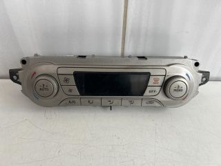 bontott FORD FOCUS II Fűtéskapcsoló (digit klímás)