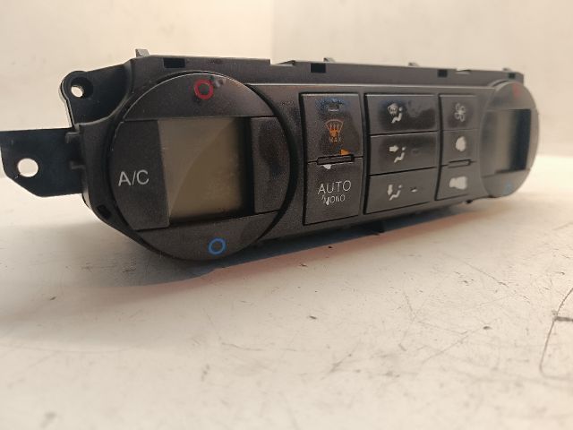 bontott FORD FOCUS II Fűtéskapcsoló (digit klímás)