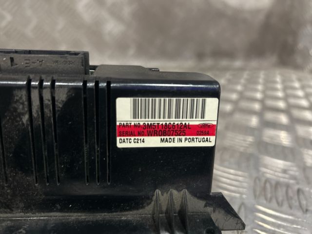 bontott FORD FOCUS II Fűtéskapcsoló (digit klímás)